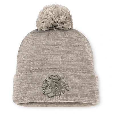 Bonnet en tricot à revers et pompon Fanatics Tan Authentic Pro Road des Blackhawks de Chicago pour homme