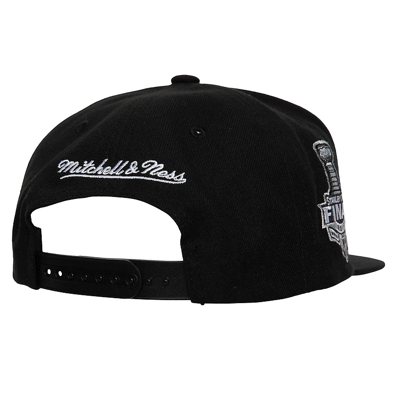 Casquette Snapback noire Mitchell & Ness Chicago Blackhawks Core Top Spot pour hommes