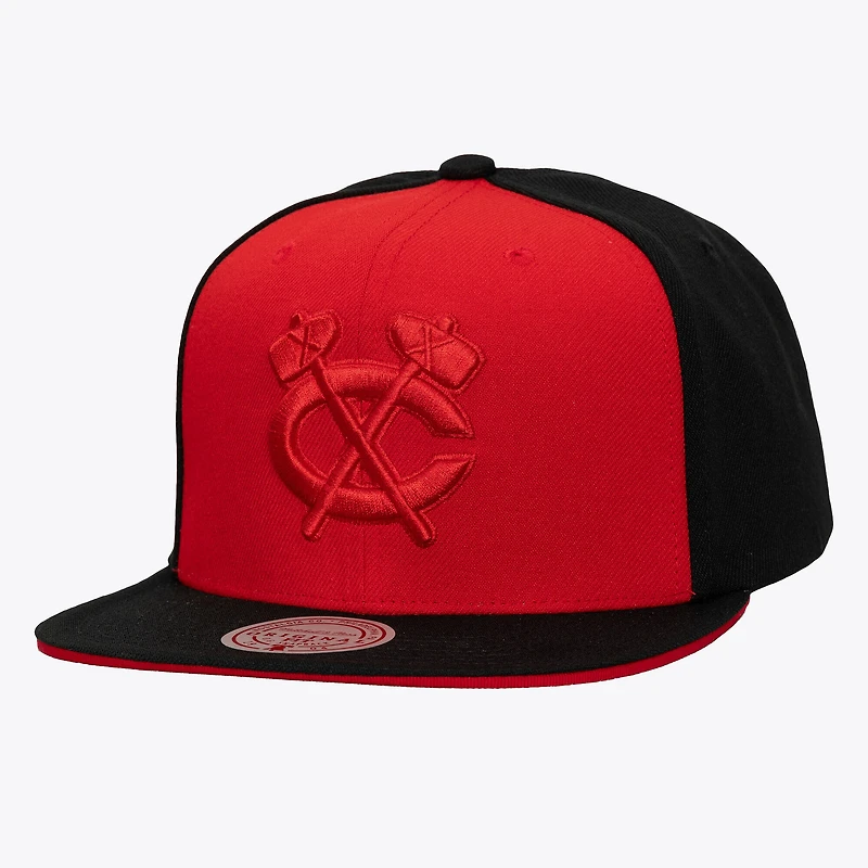 Casquette Snapback Mitchell & Ness rouge/noir Chicago Blackhawks Color Pop pour homme
