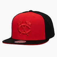 Casquette Snapback Mitchell & Ness rouge/noir Chicago Blackhawks Color Pop pour homme