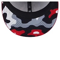 Men's New Era Black/Red Chicago Blackhawks Camo Meshback 9FIFTY Snapback Hat