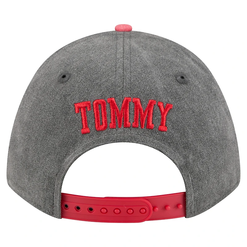 Men's New Era Black/Red Chicago Blackhawks Mascot 2-Tone 9FORTY Adjustable Hat