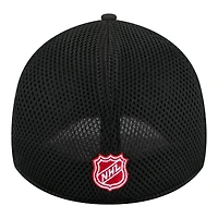 Men's New Era  Black Chicago Blackhawks Logo 39THIRTY Flex Hat