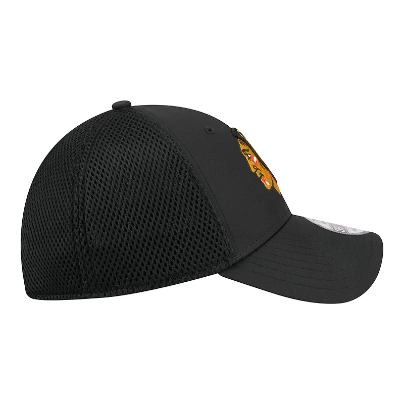 Casquette New Era Flex noire pour homme, logo des Blackhawks de Chicago, modèle 39THIRTY