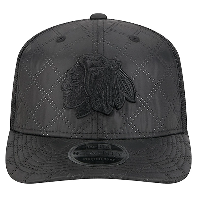 Casquette de camionneur ajustable en nylon matelassé 9SEVENTY des Chicago Blackhawks de New Era pour homme