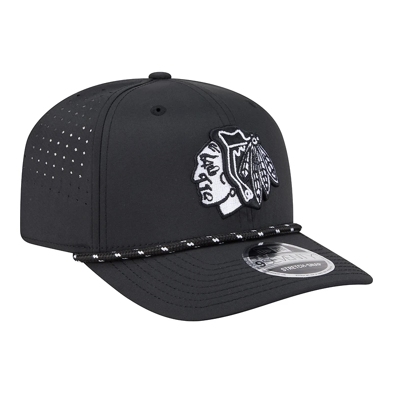 Casquette New Era noire Chicago Blackhawks Sport ventilée 9SEVENTY pour homme, ajustable par corde