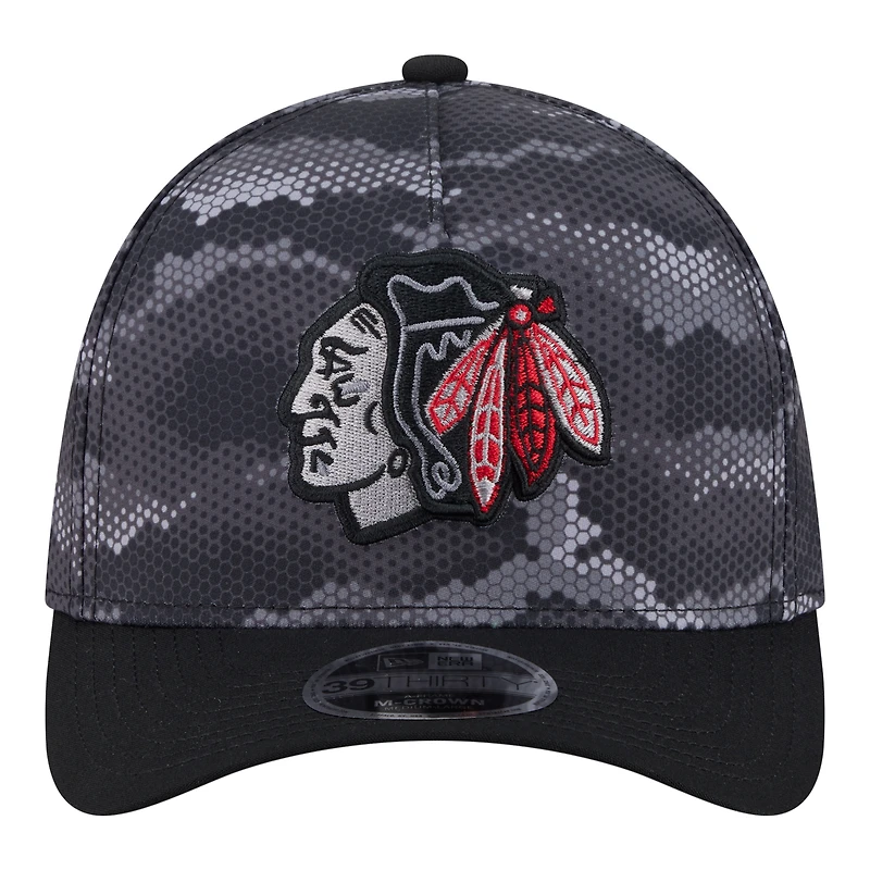 Men's New Era Black Chicago Blackhawks Zero Dark 39THIRTY Flex Hat