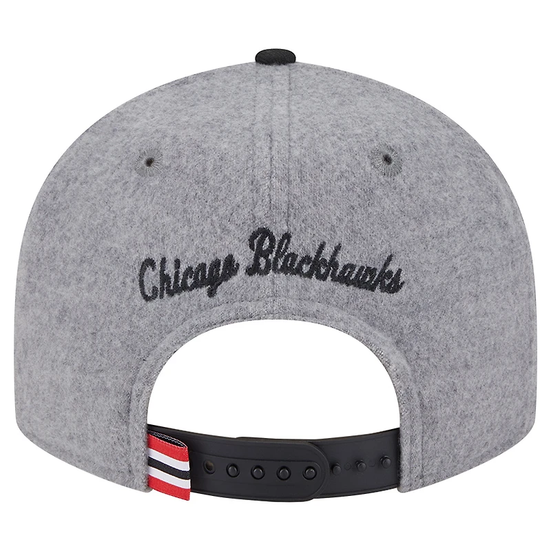 Casquette snapback 9FIFTY basse en laine New Era pour homme, gris/noir, avec pin des Blackhawks de Chicago