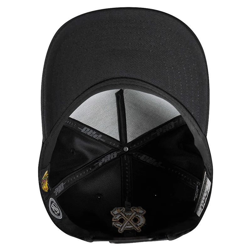 Casquette ajustable à pincement sur le devant avec logo métallique des Blackhawks de Chicago Pro Standard pour homme