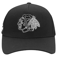 Casquette Snapback Pro Standard noire des Chicago Blackhawks Paint the City Pinch Front pour hommes