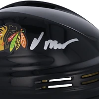 Casque mini noir autographié par Oliver Moore des Chicago Blackhawks