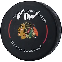 Rondelle de match officielle autographiée par Oliver Moore des Chicago Blackhawks