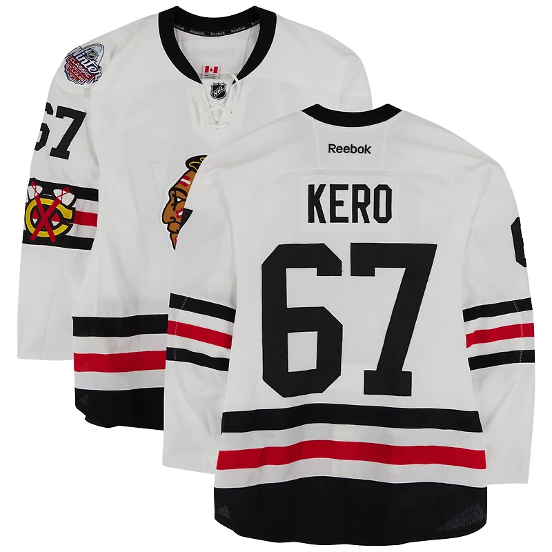 Maillot blanc Reebok n° 67 porté par Tanner Kero (Blackhawks de Chicago) lors de l'entraînement contre les Blues de St. Louis le 2 janvier 2017 - Classique hivernale de la LNH - Porté pendant l'échauffement