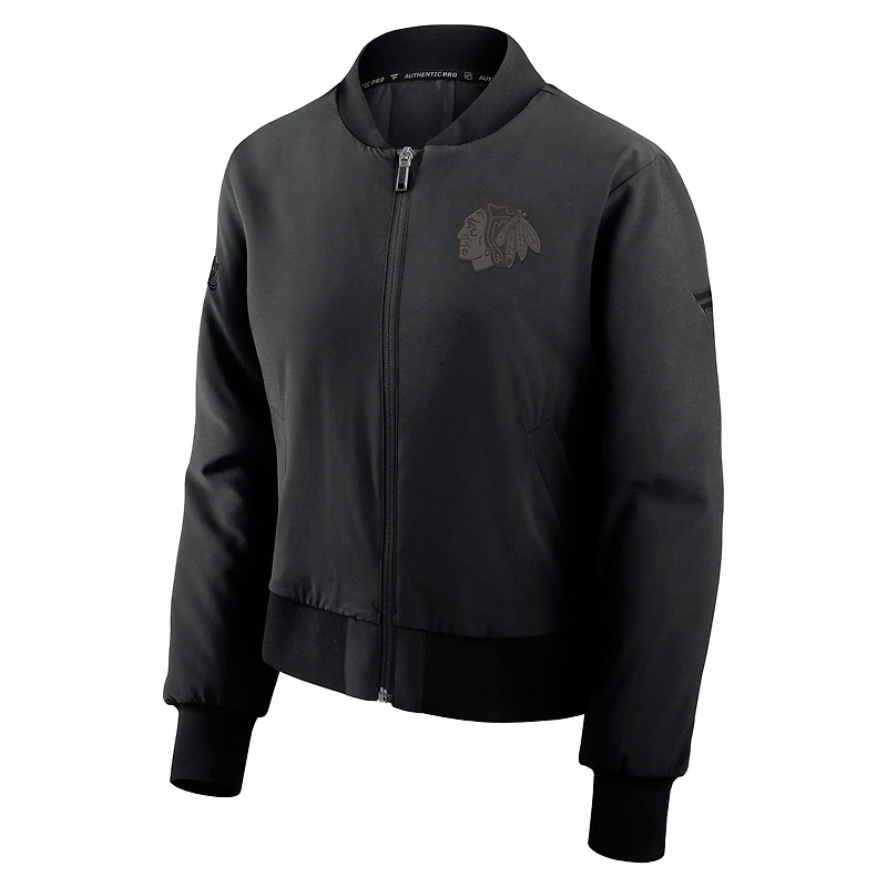 Blouson aviateur entièrement zippé Fanatics Black Chicago Blackhawks Authentic Pro Road pour femme