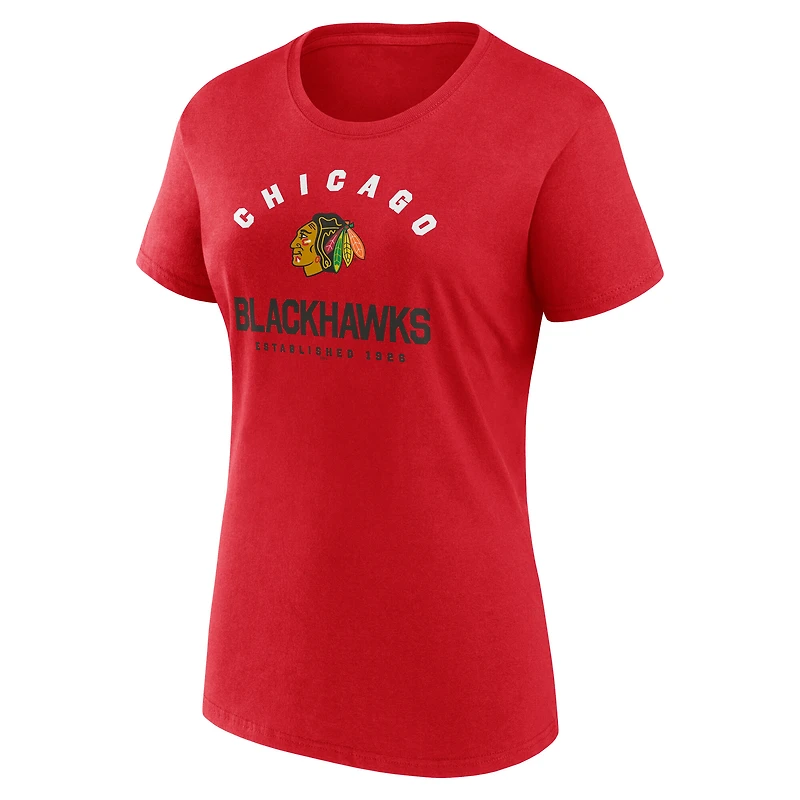 T-shirt athlétique rouge pour femme avec logo des Blackhawks de Chicago.