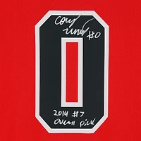 Maillot Swingman Nike Icon Edition rouge autographié par Coby White des Chicago Bulls, avec inscription « 7e choix de la draft 2019 ».