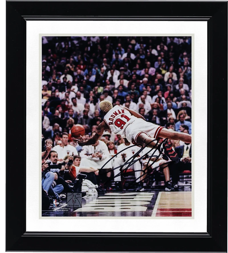 Dennis Rodman Chicago Bulls Autographed 8" x 10" Diving Photograph