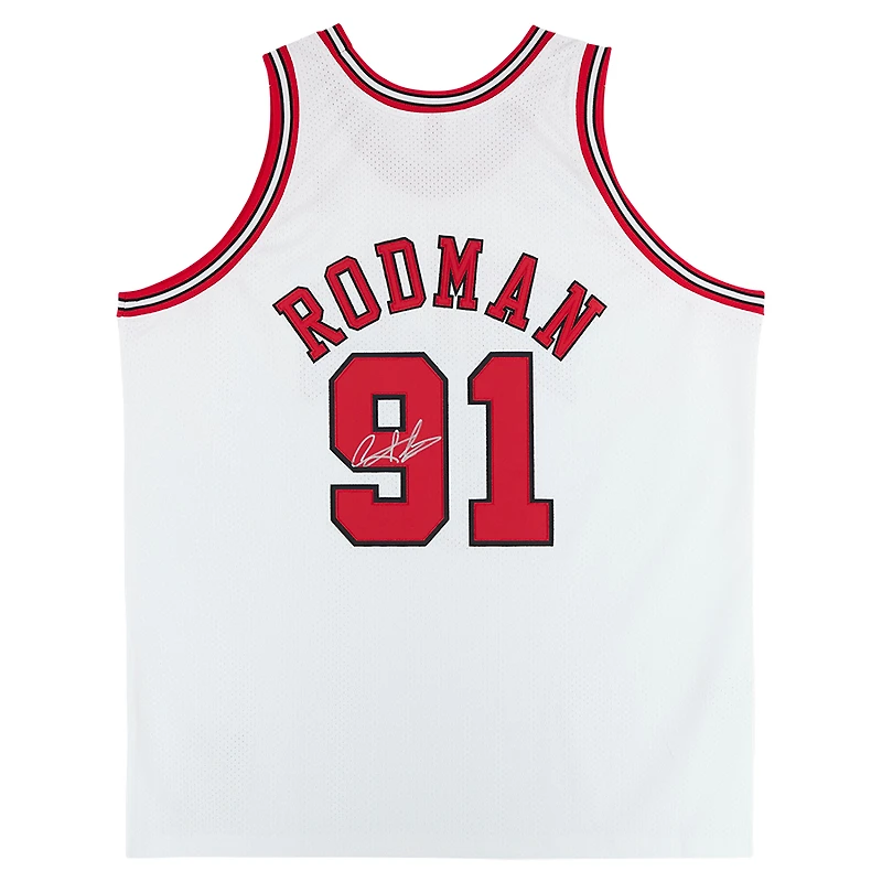 Maillot authentique Mitchell & Ness blanc autographié par Dennis Rodman des Chicago Bulls 1997-98 avec écusson Finals