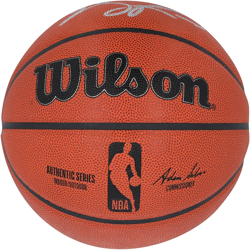 Ballon de basket-ball intérieur/extérieur Wilson Authentic Series autographié par Derrick Rose Chicago Bulls