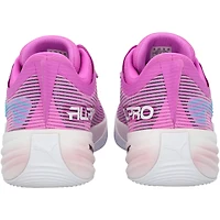 Chaussures Puma violettes autographiées et portées par Josh Giddey, joueur des Chicago Bulls, lors de la saison NBA 2025-2026.