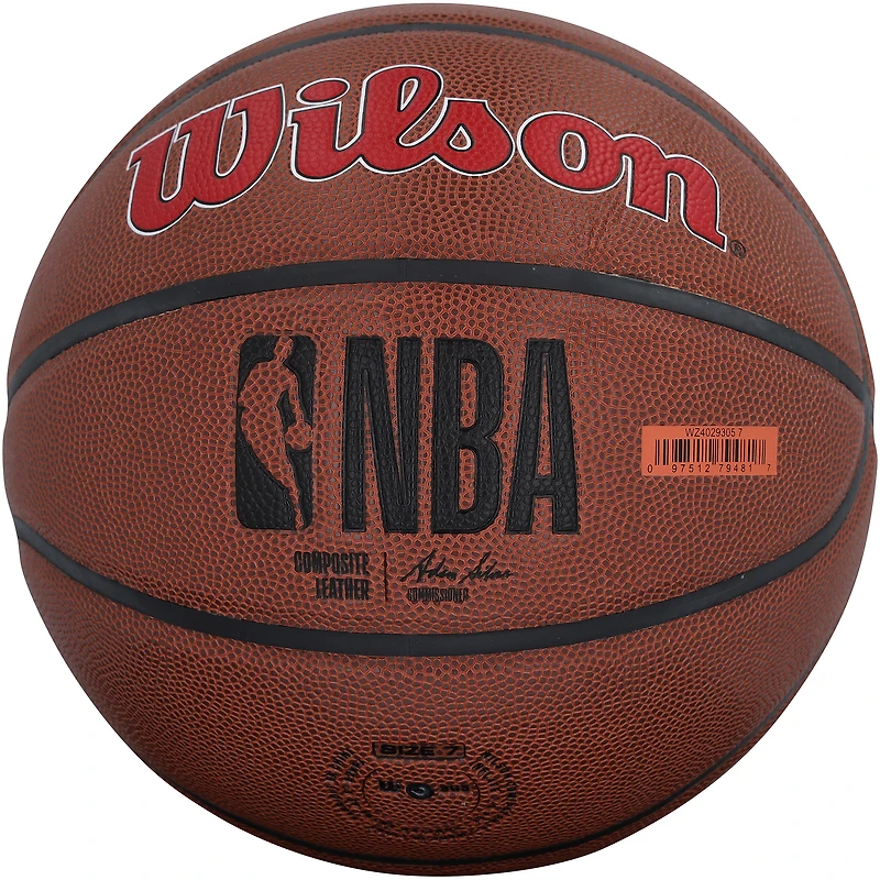 Ballon de basket Wilson Team Alliance autographié par Josh Giddey, joueur des Chicago Bulls.
