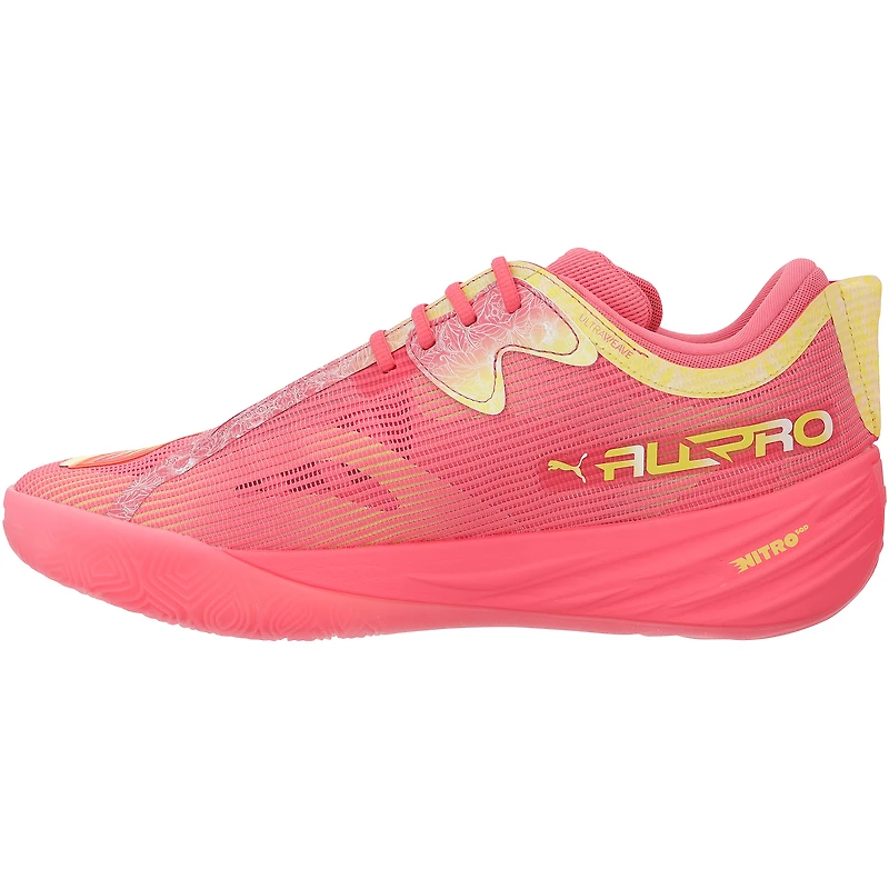 Chaussures Puma roses portées par Josh Giddey, joueur des Chicago Bulls, lors de la saison NBA 2025-2026.