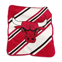 Couverture à rayures Raschel 50" x 60" avec logo Chicago Bulls