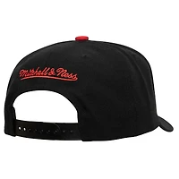 Men's Mitchell & Ness  Black Chicago Bulls Core Pro Pinch Adjustable Hat