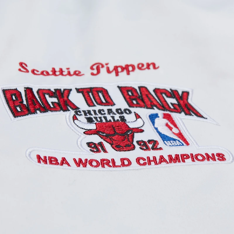 Veste en satin blanche à boutons-pression Scottie Pippen des Chicago Bulls pour homme de Mitchell & Ness NBA Legends
