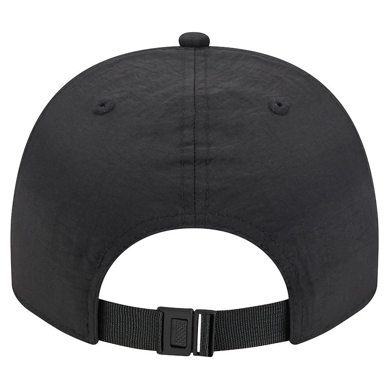 Men's New Era Black Chicago Bulls Injection Everyday Golfer Adjustable Hat