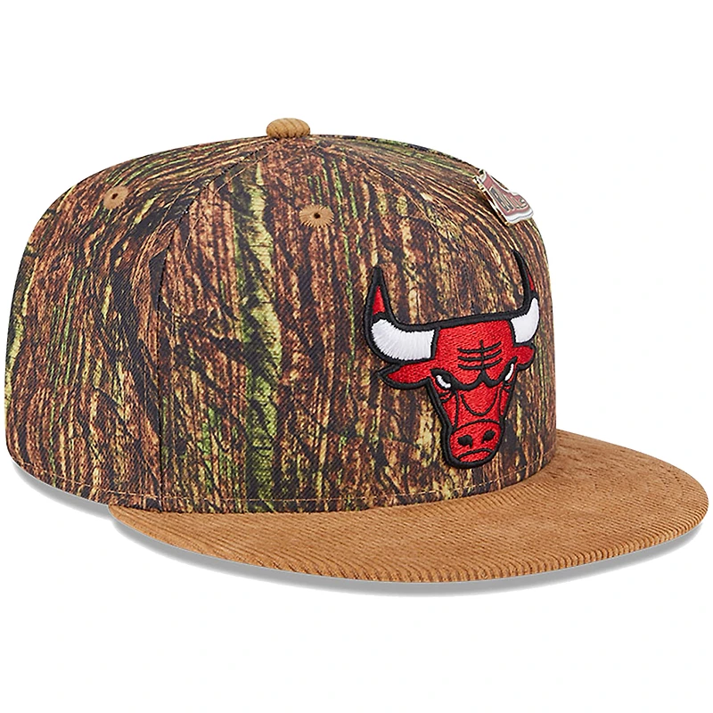 Pin Snapback 9FIFTY Victory Grove Forest de New Era pour homme avec motif camouflage des Chicago Bulls
