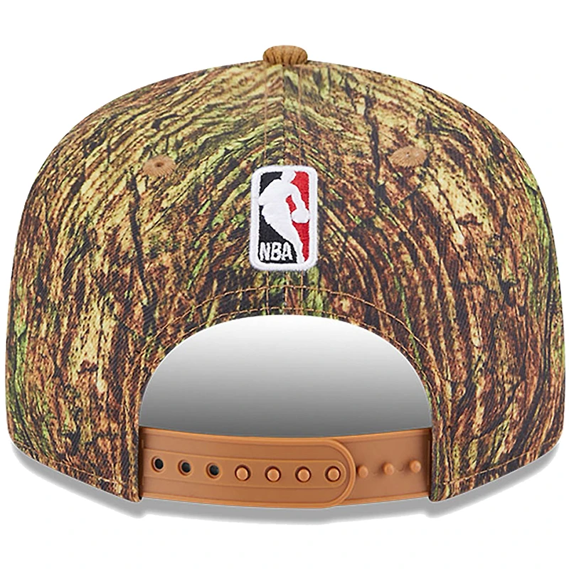 Pin Snapback 9FIFTY Victory Grove Forest de New Era pour homme avec motif camouflage des Chicago Bulls