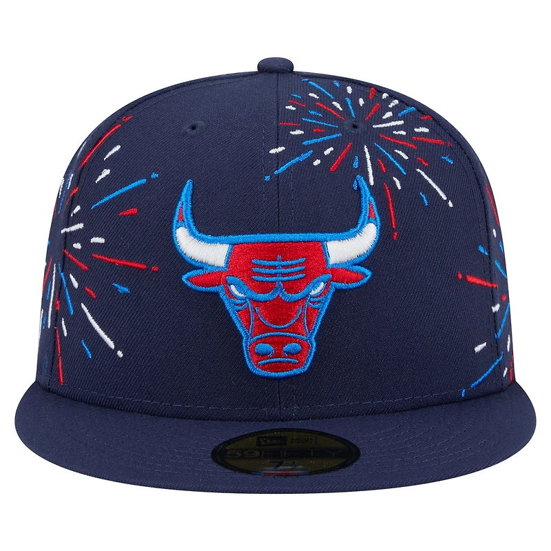 Casquette ajustée 59FIFTY Americana Fireworks des Chicago Bulls de New Era pour homme, bleu marine