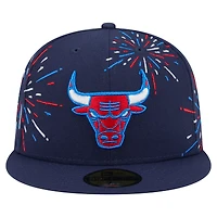 Casquette ajustée 59FIFTY Americana Fireworks des Chicago Bulls de New Era pour homme, bleu marine