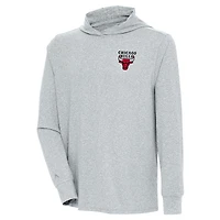 Men's Antigua  Heather Gray Chicago Bulls Saga Long Sleeve Hoodie T-Shirt