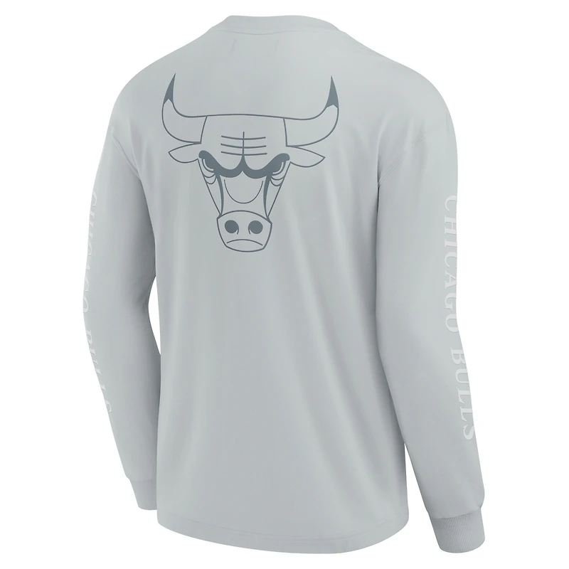 T-shirt à manches longues Fanatics gris Chicago Bulls Elements Strive pour hommes