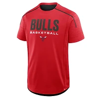 T-shirt d'entraînement de passe entrante Fanatics Red Chicago Bulls pour hommes