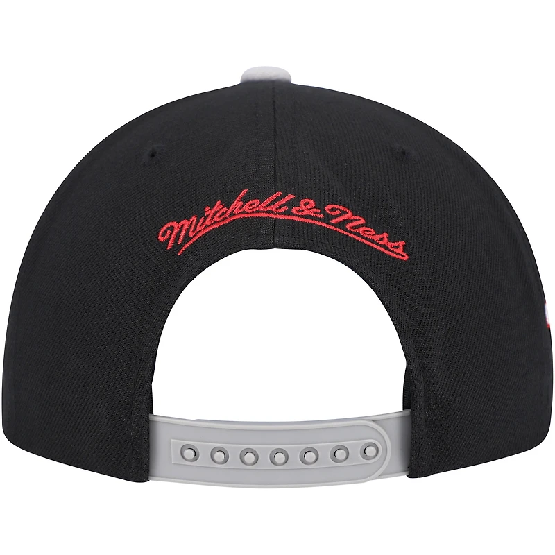 Casquette Snapback Mitchell & Ness noir/gris Chicago Bulls Core pour hommes