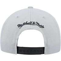 Men's Mitchell & Ness Black/Gray Chicago Bulls Day One Snapback Hat