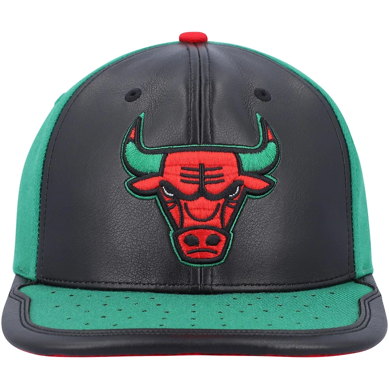 Men's Mitchell & Ness Black/Green Chicago Bulls Day One Snapback Hat
