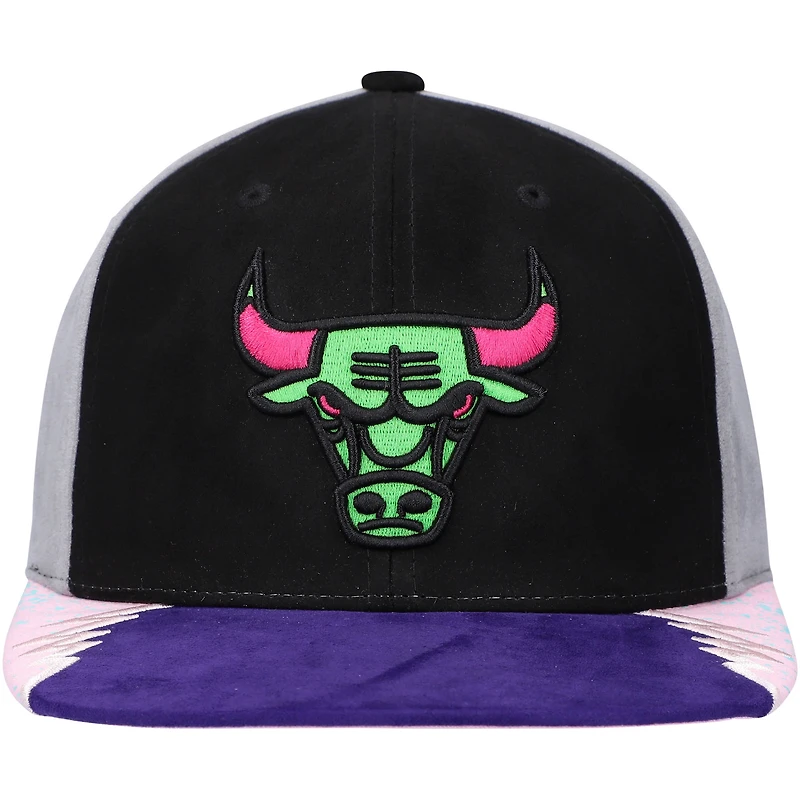 Men's Mitchell & Ness Black/Pink Chicago Bulls Day 5 Snapback Hat