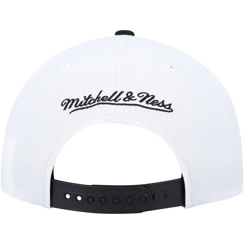 Men's Mitchell & Ness Black/White Chicago Bulls NBA Day One Snapback Hat