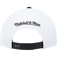 Men's Mitchell & Ness Black/White Chicago Bulls NBA Day One Snapback Hat