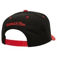 Men's Mitchell & Ness Black Chicago Bulls All In 2.0 Pro Crown Snapback Hat