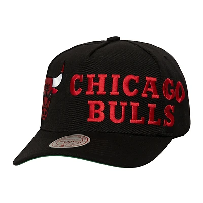 Casquette ajustable Mitchell & Ness noire Chicago Bulls Busted Logo Wordmark Pro Pinch pour homme