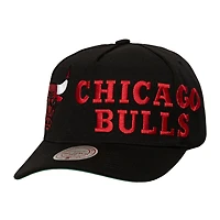 Casquette ajustable Mitchell & Ness noire Chicago Bulls Busted Logo Wordmark Pro Pinch pour homme