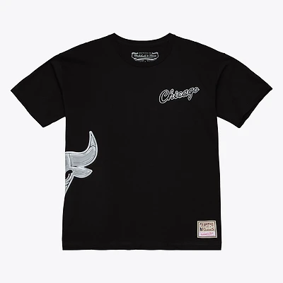 Men's Mitchell & Ness Black Chicago Bulls Chrome Heritage T-Shirt