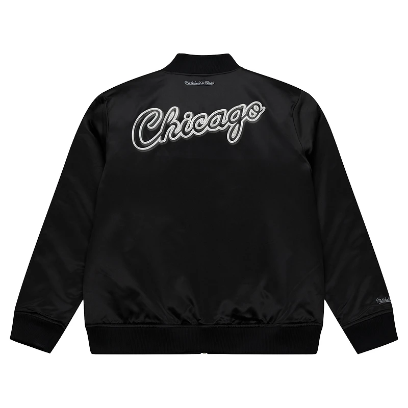 Veste bomber zippée Mitchell & Ness Chicago Bulls noire en satin chromé pour homme