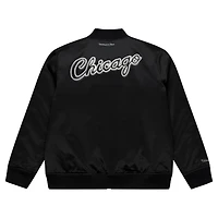 Veste bomber zippée Mitchell & Ness Chicago Bulls noire en satin chromé pour homme