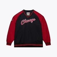 Men's Mitchell & Ness  Black Chicago Bulls Classic V-Neck Raglan Pullover